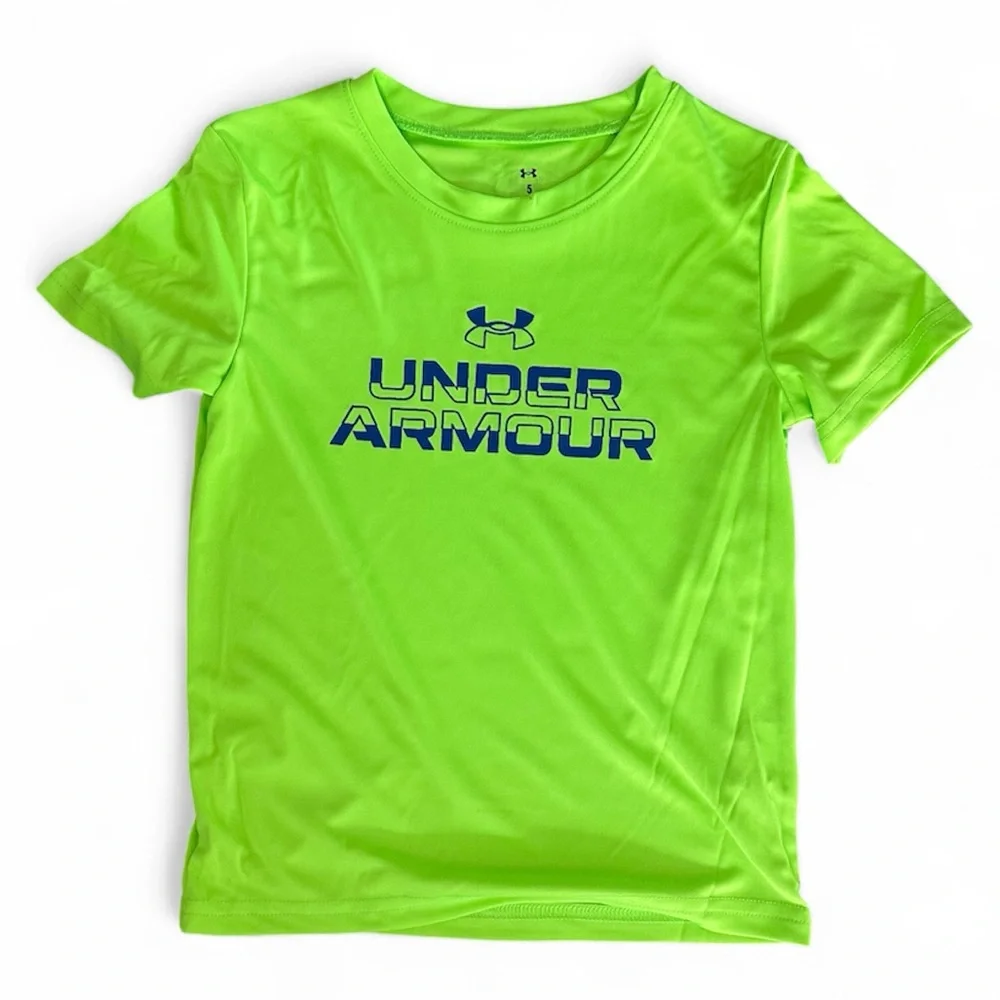 Under Armour 3 Piece Set Boys Size 5 Sweatshirt Shorts & Tee NWT